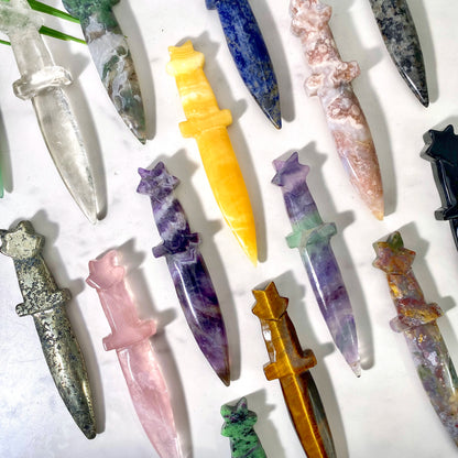 1PC High Quality Stone Knife Natural Crystal