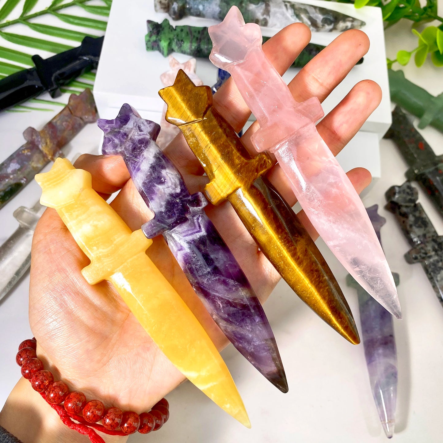 1PC High Quality Stone Knife Natural Crystal