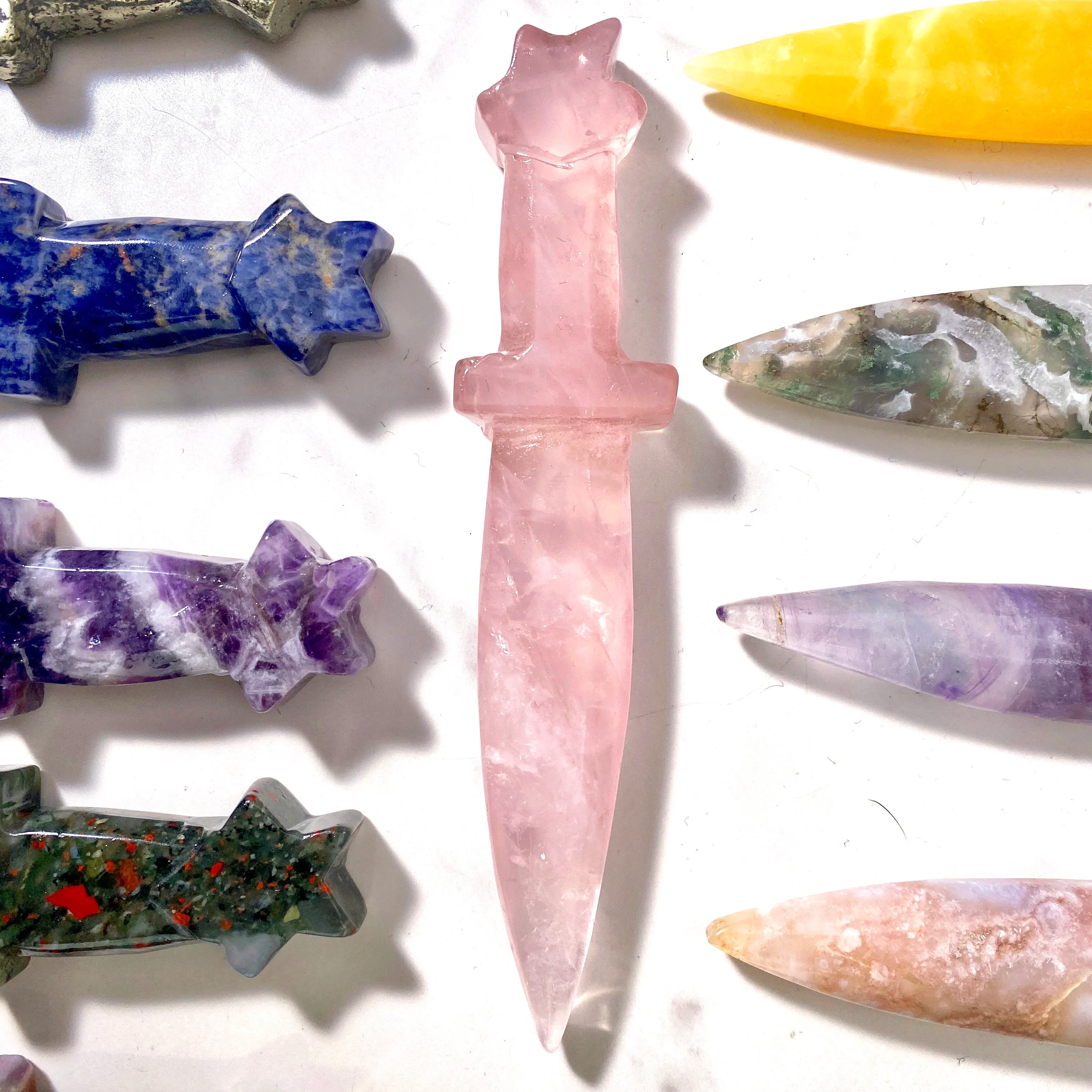 1PC High Quality Stone Knife Natural Crystal